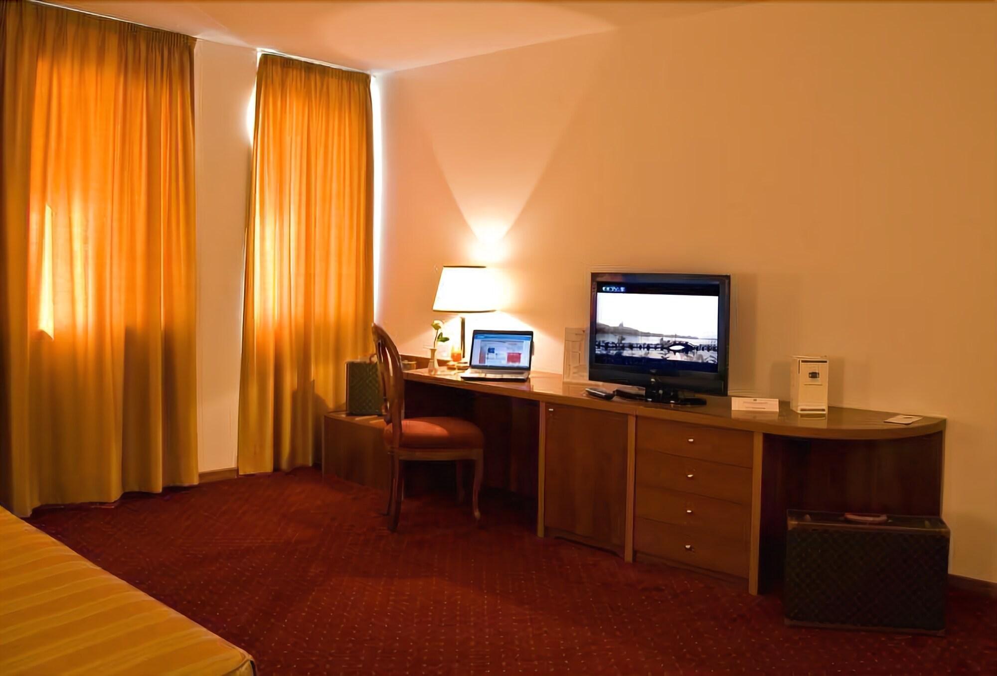 Best Western Park Hotel Continental San Donà di Piave Rum bild